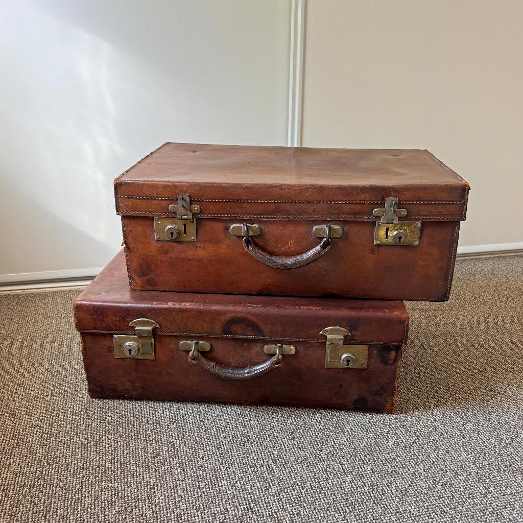 Twee vintage leren koffers, Sieraden, Tassen en Uiterlijk, Koffers, Gebruikt, Leer, 50 tot 60 cm, 35 tot 45 cm, Ophalen of Verzenden