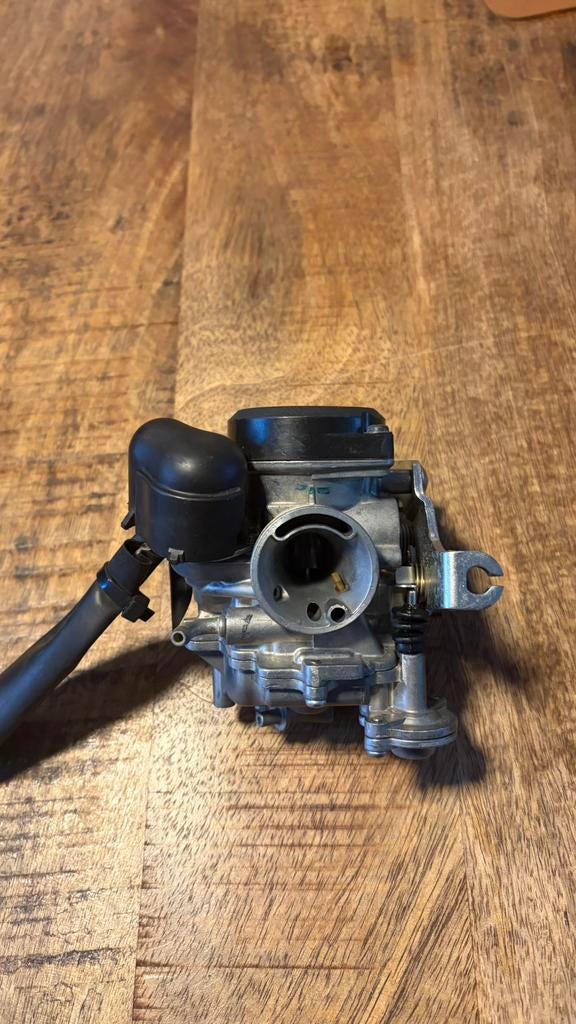 NIEUWSTAAT 4T 2V Carburateur Vespa Piaggio, Ophalen of Verzenden, Zo goed als nieuw, Carburateur