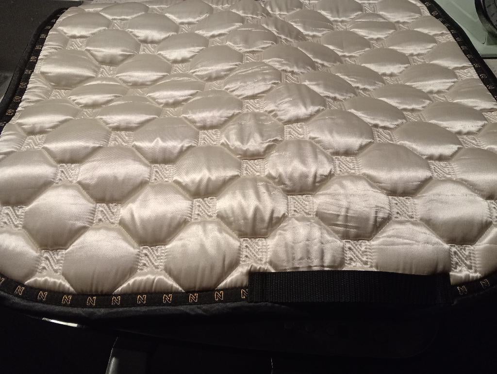 Nikkie zadeldekje, Dieren en Toebehoren, Paarden en Pony's | Dekens en Dekjes, Full (L), Dressuurdekje, Overige materialen, Ophalen of Verzenden