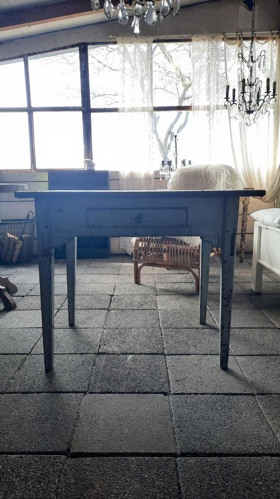 Antiek zachtgrijs tafeltje (nuzzelspul), Antiek en Kunst, Curiosa en Brocante, Ophalen