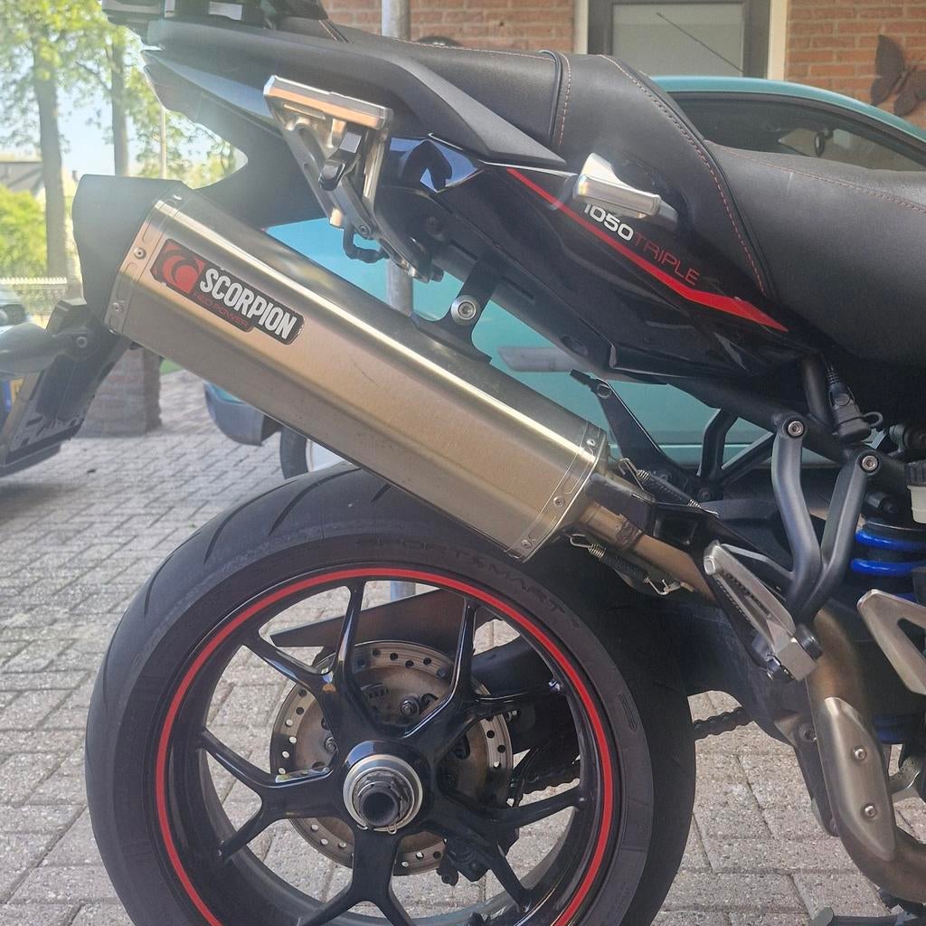 Scorpion Red Power uitlaat voor Triumph tiger sport, Ophalen