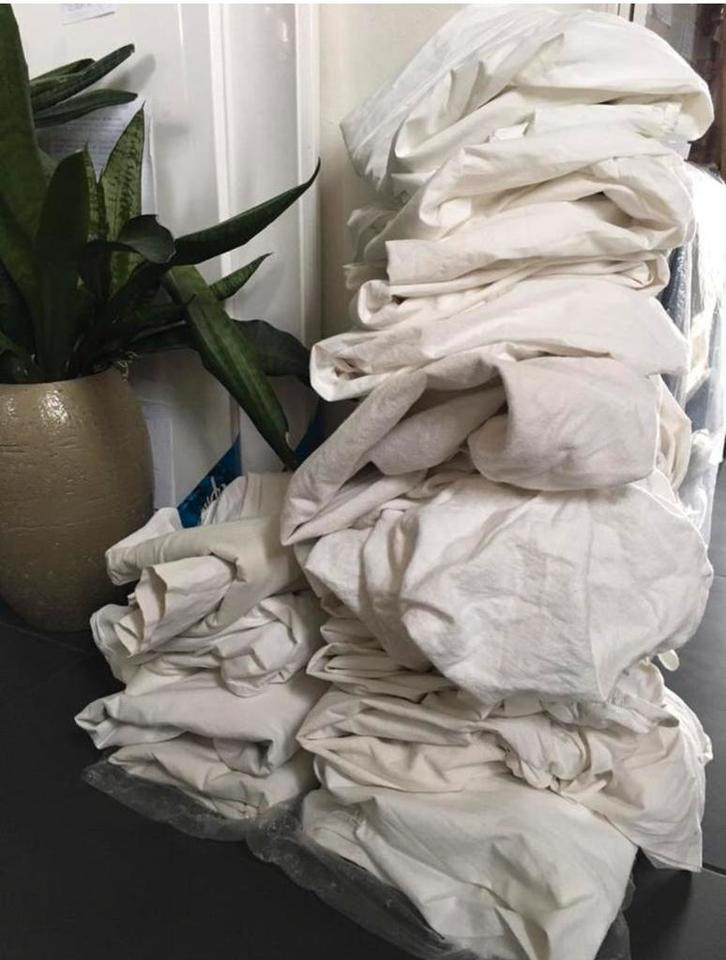 Witte blauwe eenpersoons puur katoenen lakens extra lang, Huis en Inrichting, Slaapkamer | Beddengoed, Zo goed als nieuw, Hoeslaken of Sloop