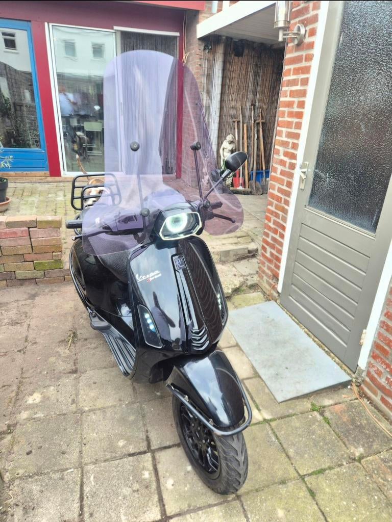 Vespa sprint 2014, Fietsen en Brommers, Scooters | Vespa, Gebruikt, Vespa S, Maximaal 45 km/u, Benzine, Ophalen