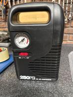 Mobiele 12V Luchtcompressor 250 PSI / 18 bar, Gebruikt, 10 bar of meer, Ophalen of Verzenden, Minder dan 200 liter/min