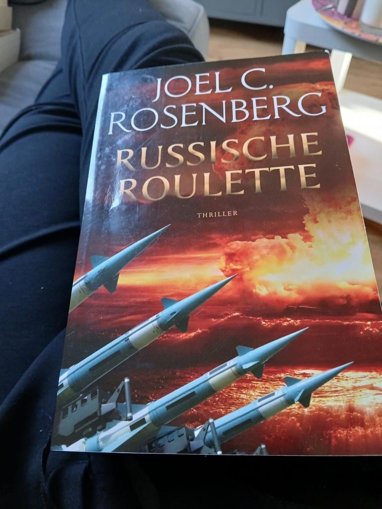 Russische Roulette - Joel C. Rosenberg (Thriller), Boeken, Thrillers, Zo goed als nieuw, Nederland, Ophalen of Verzenden