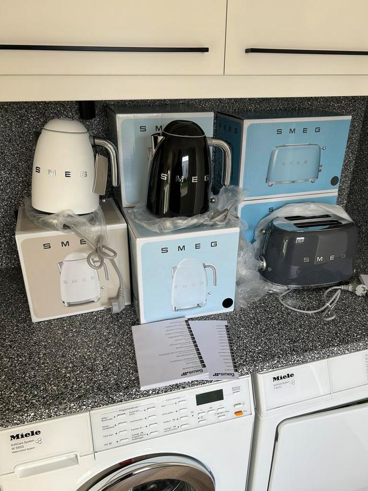 Smeg waterkoker en broodroosters NIEUW!! Moederdag cadeau, Witgoed en Apparatuur, Waterkokers, Zo goed als nieuw, 1 tot 2 liter