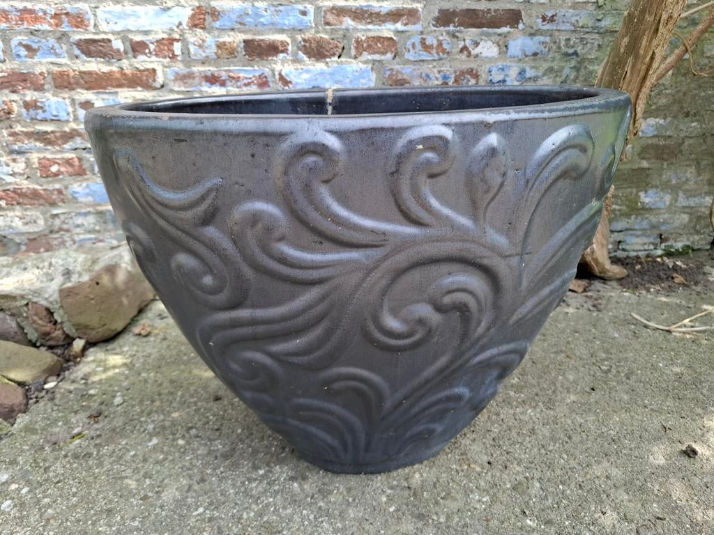 Grote zwarte ovalen bloempot/plantenpot., Tuin en Terras, Bloempotten, Ophalen, Steen, Gebruikt, 40 cm of meer
