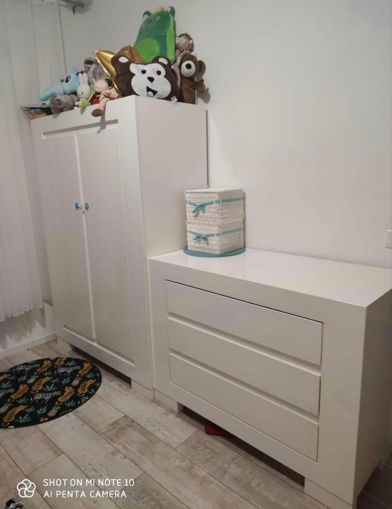 babykamer set: ledikant, kledingkast , dressoir en plank, Ophalen of Verzenden, Gebruikt, Ledikant