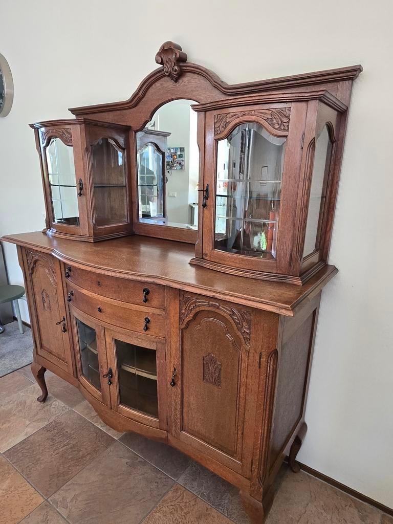 Antieke eiken kast, Ophalen