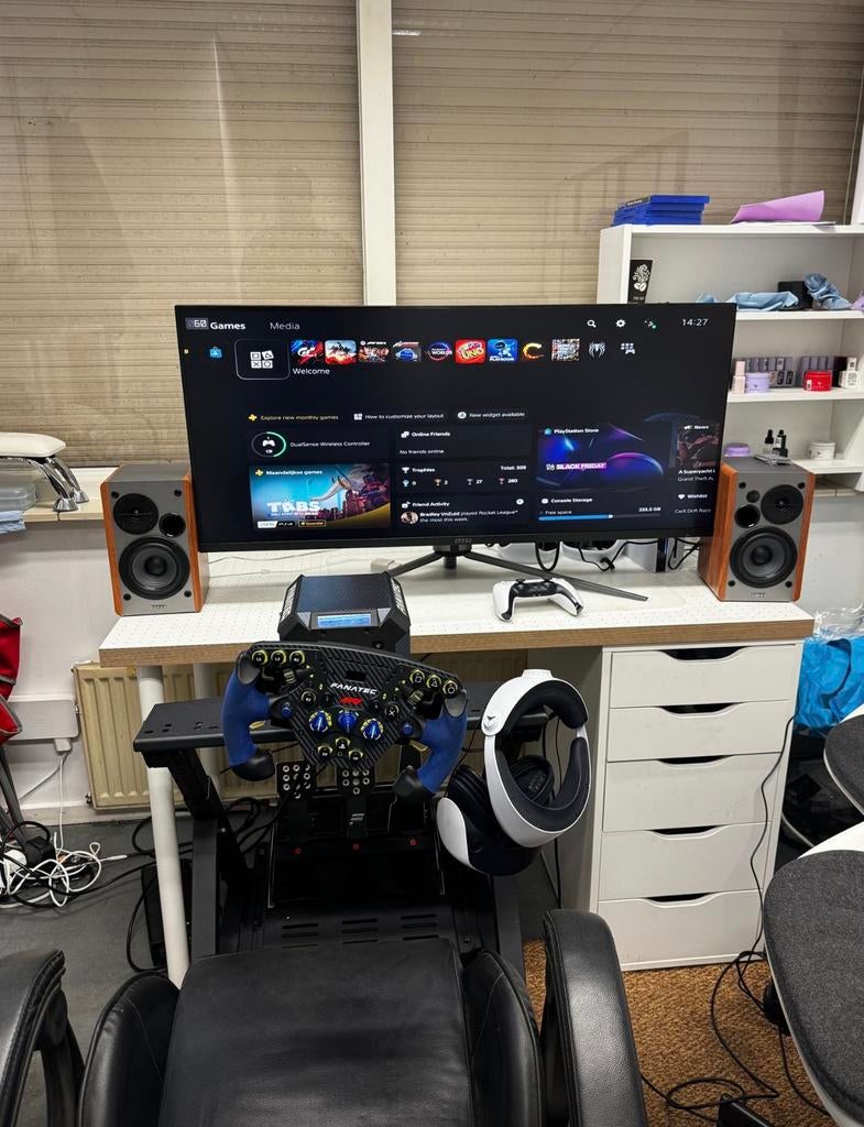 Fanatec Podium Racing Wheel F1 met Pedalen en Rig, Online, 1 speler, Racen en Vliegen, Ophalen of Verzenden