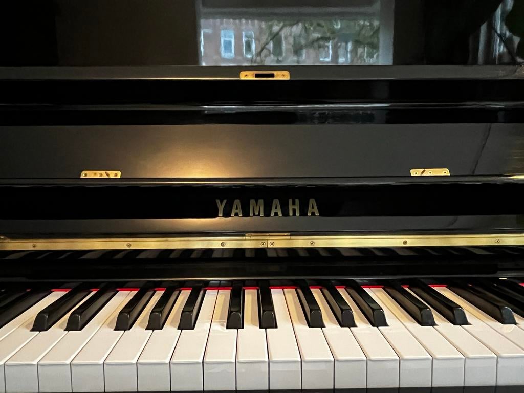 Yamaha U1 - silent piano, Muziek en Instrumenten, Piano's, Ophalen, Zwart, Zo goed als nieuw, Piano
