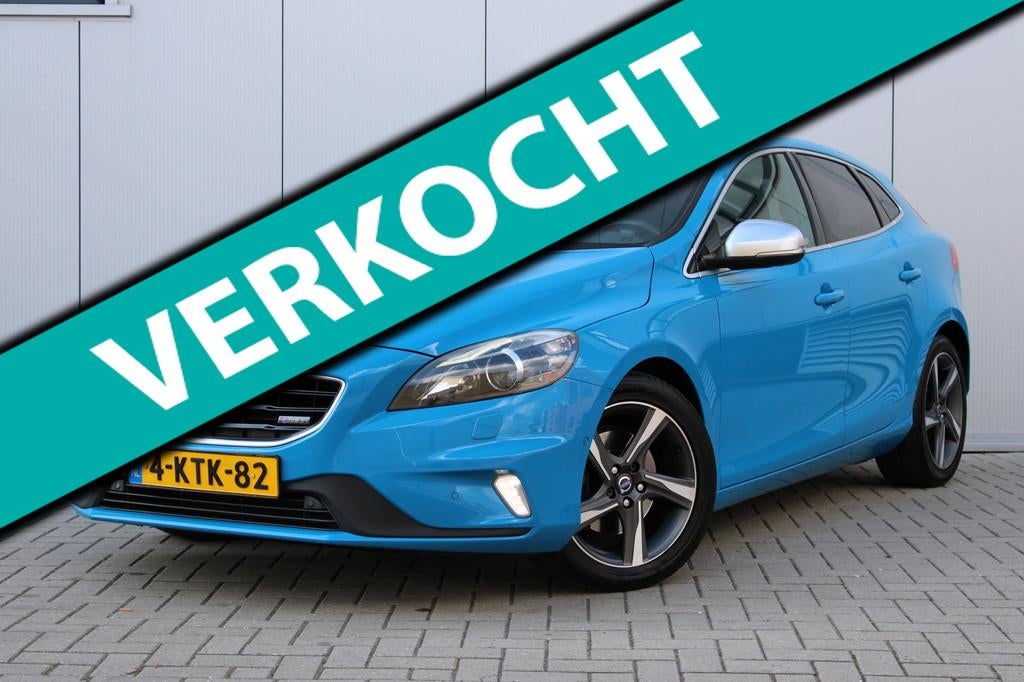 Volvo V40 1.6 D2 R-Design PANO I AUTOMAAT I CRUISE I CAMERA, Euro 5, Gebruikt, Zwart, 4 cilinders