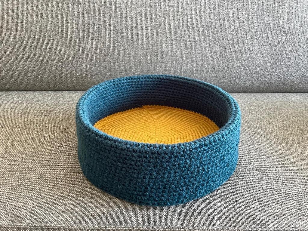 Zelf gehaakte huisdierenmandje, Kleding | Heren, Riemen en Ceinturen, Ophalen of Verzenden, Nieuw, Overige kleuren