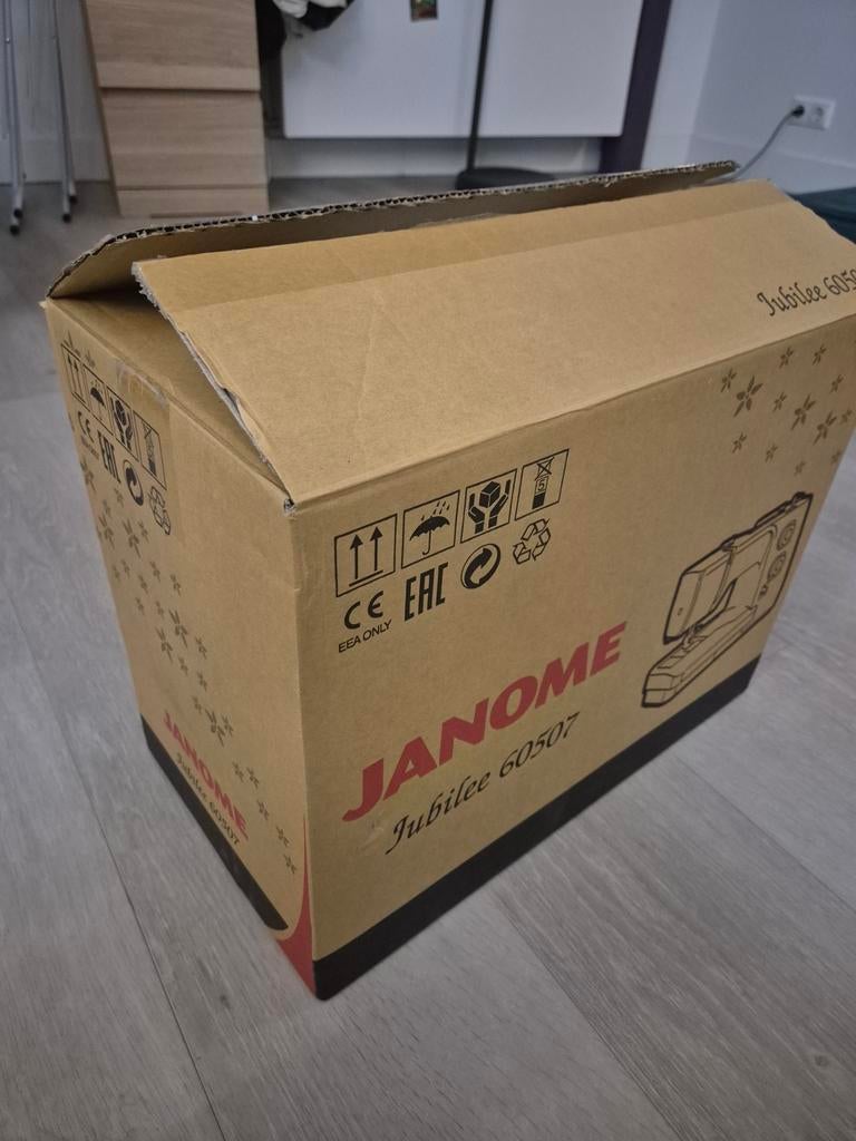 Janome Jubilee 60507 naaimachine, Hobby en Vrije tijd, Ophalen of Verzenden, Zo goed als nieuw, Naaimachine, Overige merken