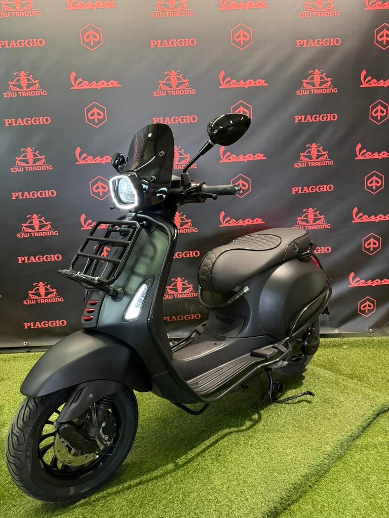 Vespa Sprint 2021 Brom! Mat Zwart / RS Zadel / Garantie!, Fietsen en Brommers, Scooters | Vespa, Ophalen of Verzenden, Benzine