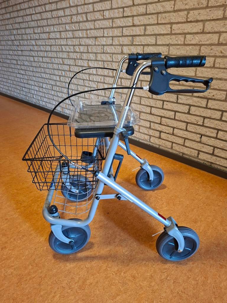 Te koop inklapbare rollator, Diversen, Rollators, Ophalen, Opvouwbaar, Zo goed als nieuw