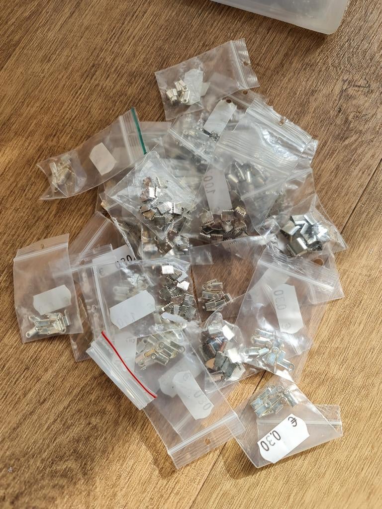 Veterklemmetjes, open ringetjes, kraaltjes etc etc, Hobby en Vrije tijd, Kralen en Sieraden maken, Ophalen of Verzenden, Overige typen