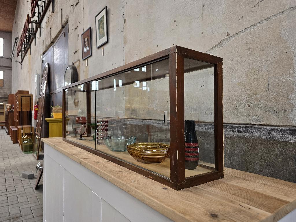 Lage Duitse Toonbank Vitrine | Vintage Winkel Vitrine Kast