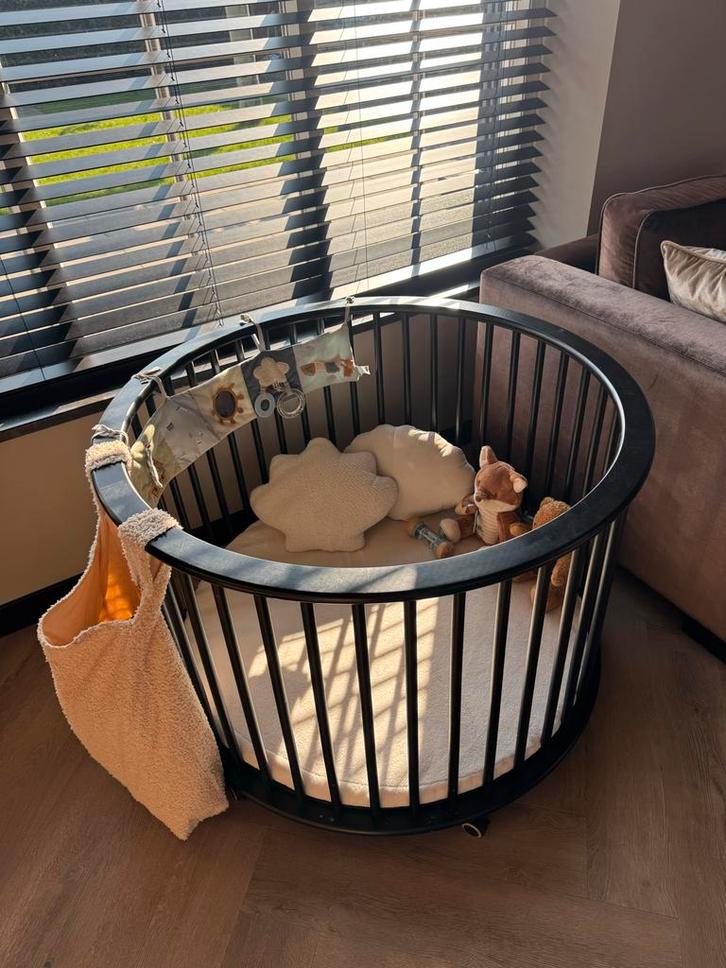 Bobita ronde zwarte babybox met wieltjes, Kinderen en Baby's, Boxen, Gebruikt, Rond, Wieltjes, Ophalen