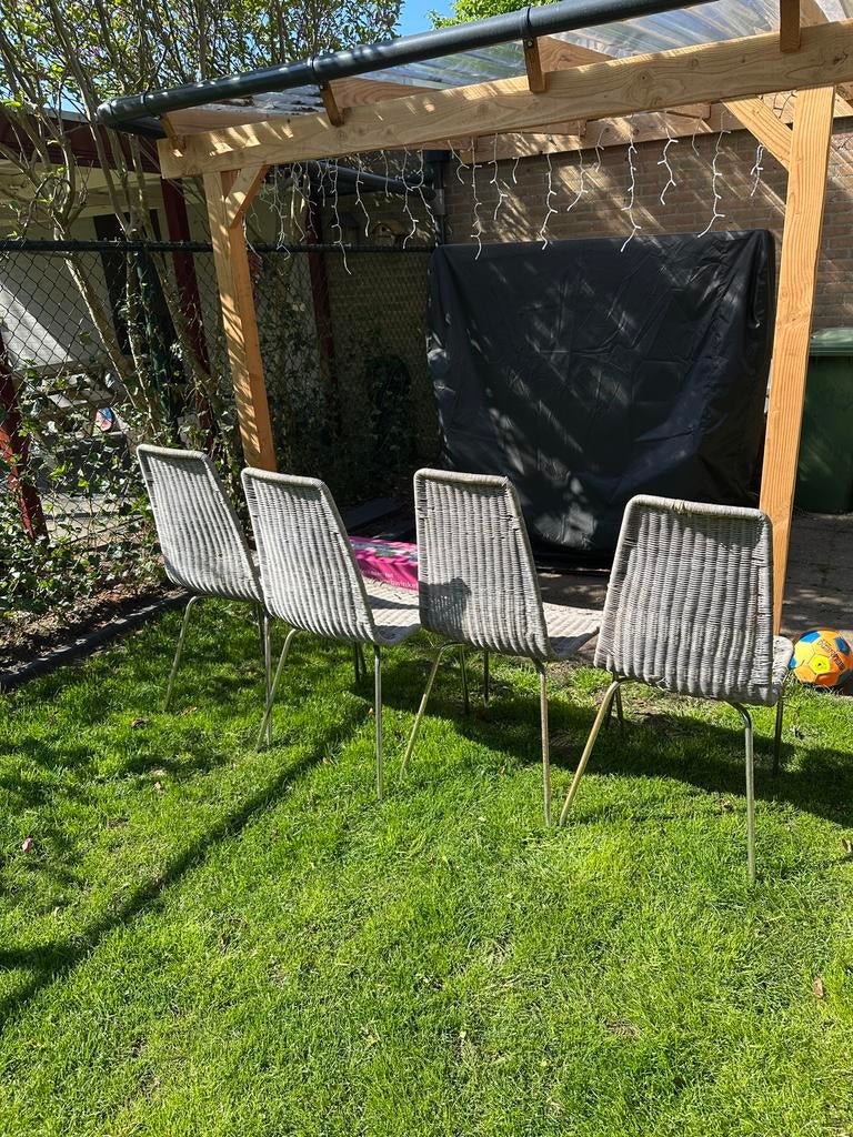 Gratis stoelen - 4 stuks, grijs, gebruikt, Ophalen, Kunststof, Gebruikt, Vier