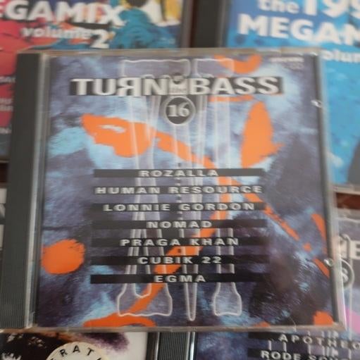 Turn on the Bass nummer 16 18 21 & Megamix 1992 SET PRIJS, Ophalen of Verzenden, Gebruikt, Techno of Trance