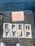 Decoratieve houten letters in sigarenkistje, Ophalen of Verzenden, Gebruikt