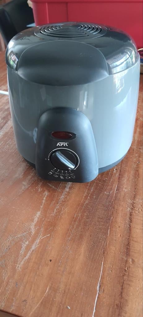 Mini AFK Friteuse -voor kleine huishoudens of camping, Witgoed en Apparatuur, 1 tot 2 liter, Ophalen of Verzenden, Gebruikt