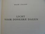 Walter J. Sullivan Licht voor donkere dagen 1955 Zeldzaam, Christendom | Katholiek, Ophalen of Verzenden, Zo goed als nieuw, Walter J. Sullivan