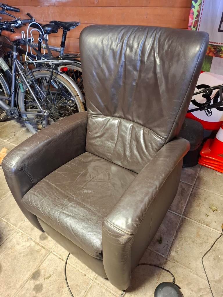 Elektrische relax fauteuil, Huis en Inrichting, Fauteuils, Ophalen of Verzenden, 75 tot 100 cm, Leer, 50 tot 75 cm
