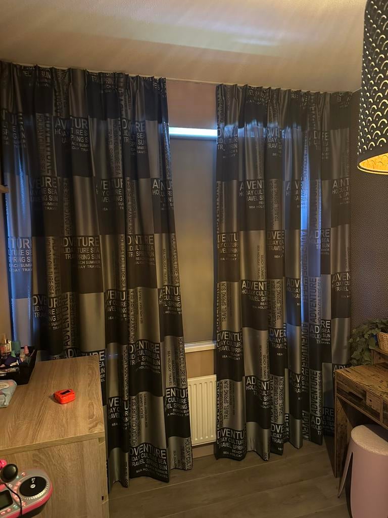 Mooie gordijnen breedte 240cm hoogte 266cm, Gebruikt, 200 cm of meer, Grijs, Ophalen of Verzenden