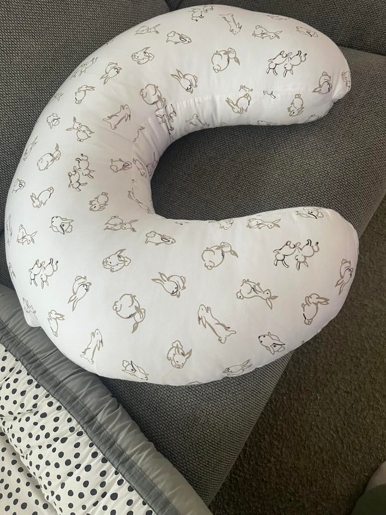 Voedingskussen ikea met twee hoezen, Kinderen en Baby's, Badjes en Verzorging, Ophalen, Zo goed als nieuw, Aankleedkussen