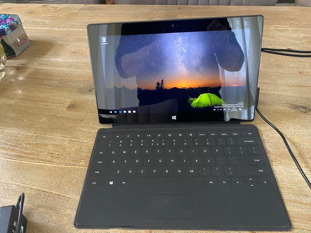 windows surface 64gb met toetsenbord en oplader, Computers en Software, Gebruikt, Met videokaart, 64 GB, 10 inch of minder