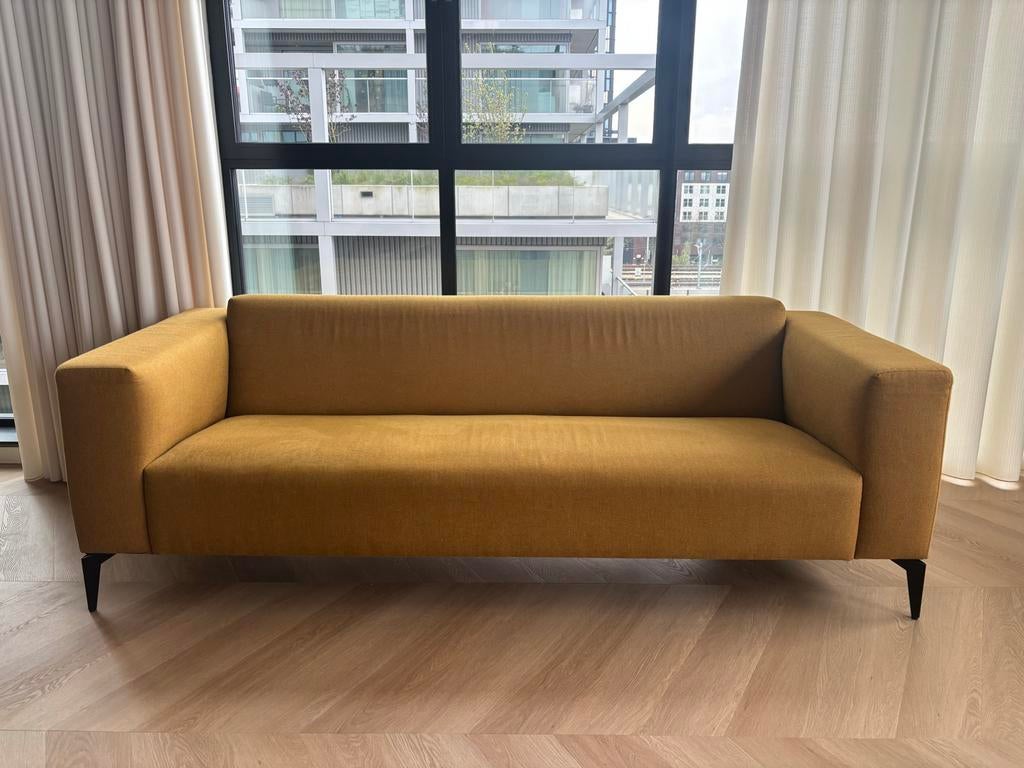 Oker gele 3-zits bank, Huis en Inrichting, Banken | Bankstellen, Ophalen, Gebruikt, Driepersoons, 75 tot 100 cm