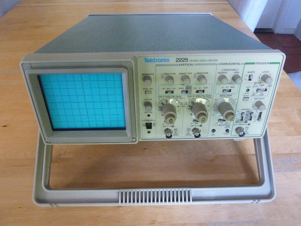 Tektronix 2225 oscilloscoop, Doe-het-zelf en Verbouw, Meetapparatuur, Ophalen of Verzenden, Gebruikt, Elektriciteit