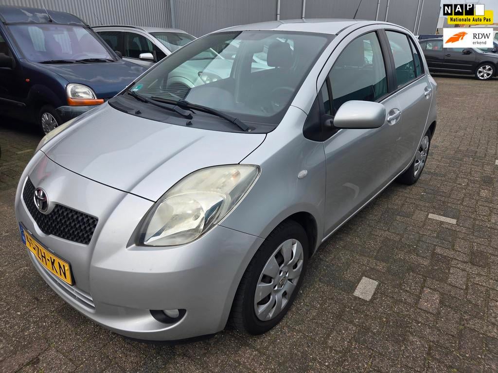 Toyota Yaris 1.3 VVTi Sol AIRCO AC rijdt super, Auto's, Toyota, Voorwielaandrijving, 4 cilinders, 995 kg, Origineel Nederlands