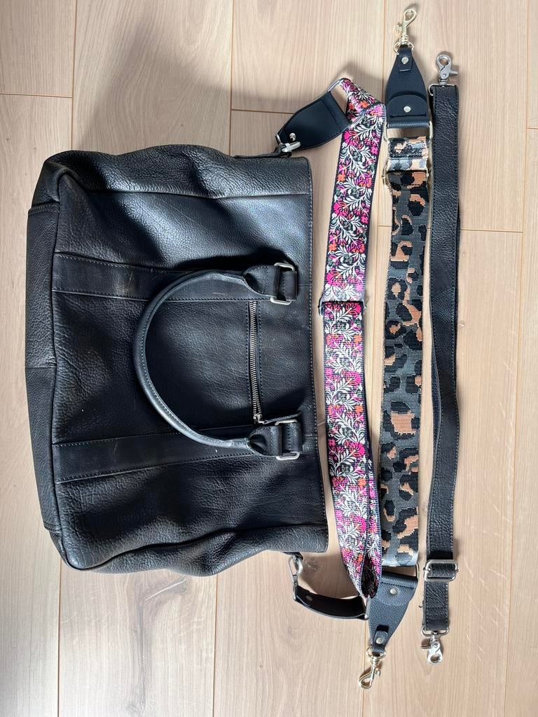 Luiertas van MOZZ leer, Kinderen en Baby's, Luiertassen, Ophalen of Verzenden, Zo goed als nieuw, Schoudertas