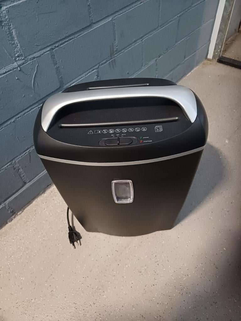 Papier,pasjes en cd versnipperaar, Ophalen of Verzenden, Zo goed als nieuw