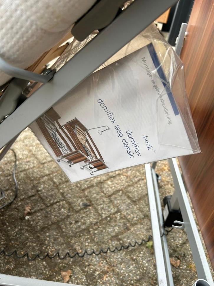 4st hoog/ laag classic verstelbaar bed met gratis matras, Huis en Inrichting, Slaapkamer | Bedden, Gebruikt, Eenpersoons, 90 cm