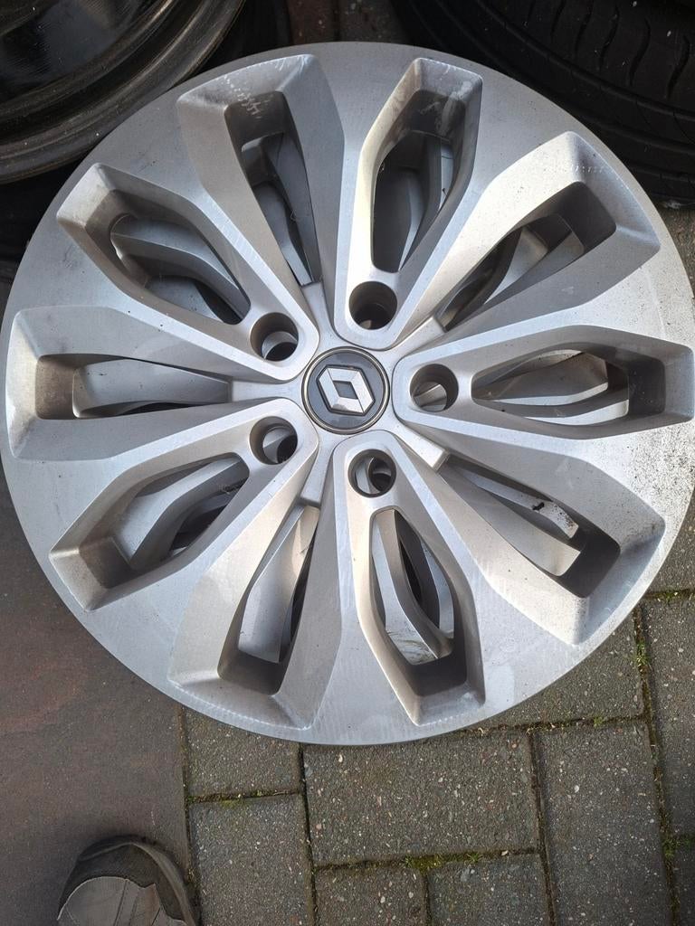 Wieldoppen Renault Megane en 4 stalen velgen 5x114.3, Ophalen