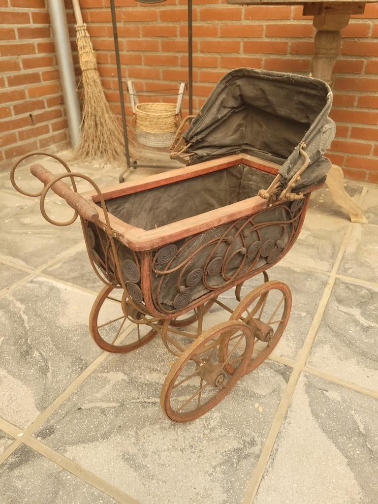 Antieke poppenwagen - Decoratief en charmant, Ophalen, Gebruikt, Overige typen