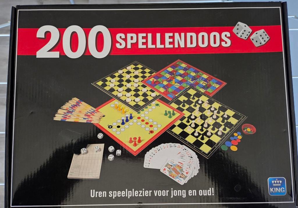 200 Spellendoos - Uren speelplezier voor jong en oud!, Vijf spelers of meer, Ophalen, Gebruikt, King