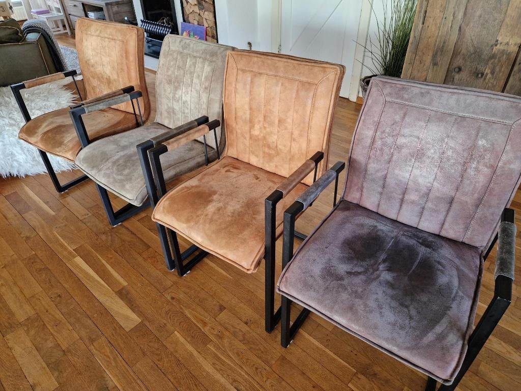 Stoelen- suède-look (2 x cognac, 1 x groen, 1 x antraciet), Ophalen, Gebruikt, Overige kleuren, Vier