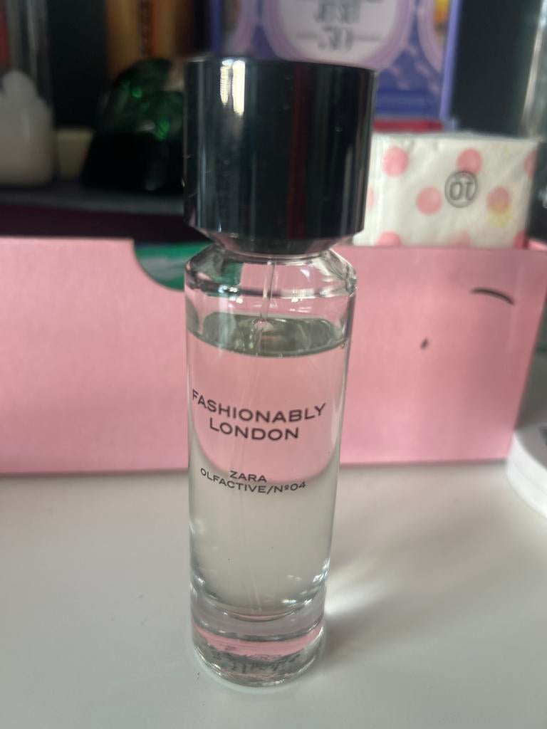 Zara Fashionably London Olfactive/N04 parfum, Ophalen of Verzenden, Zo goed als nieuw
