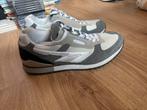 Hi-Tec Silver Shadow Sneakers - Grijs/Wit 45, Overige kleuren, Ophalen of Verzenden, Sneakers of Gympen, Gedragen