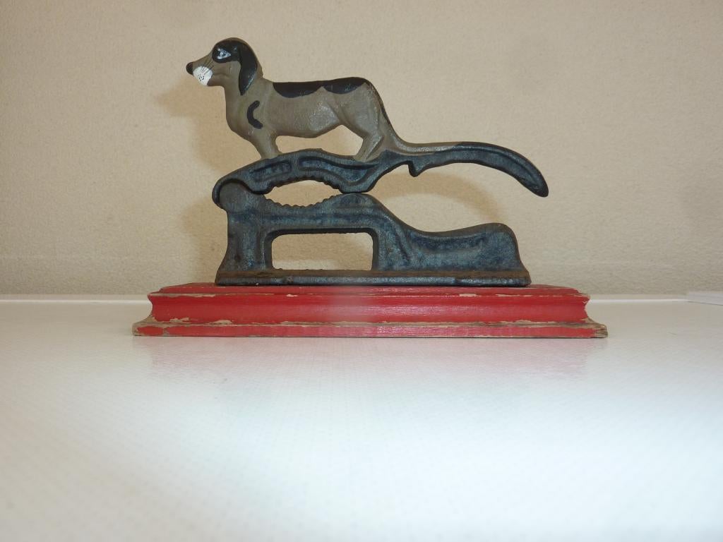 Vintage gietijzeren notenkraker. Hond., Ophalen of Verzenden