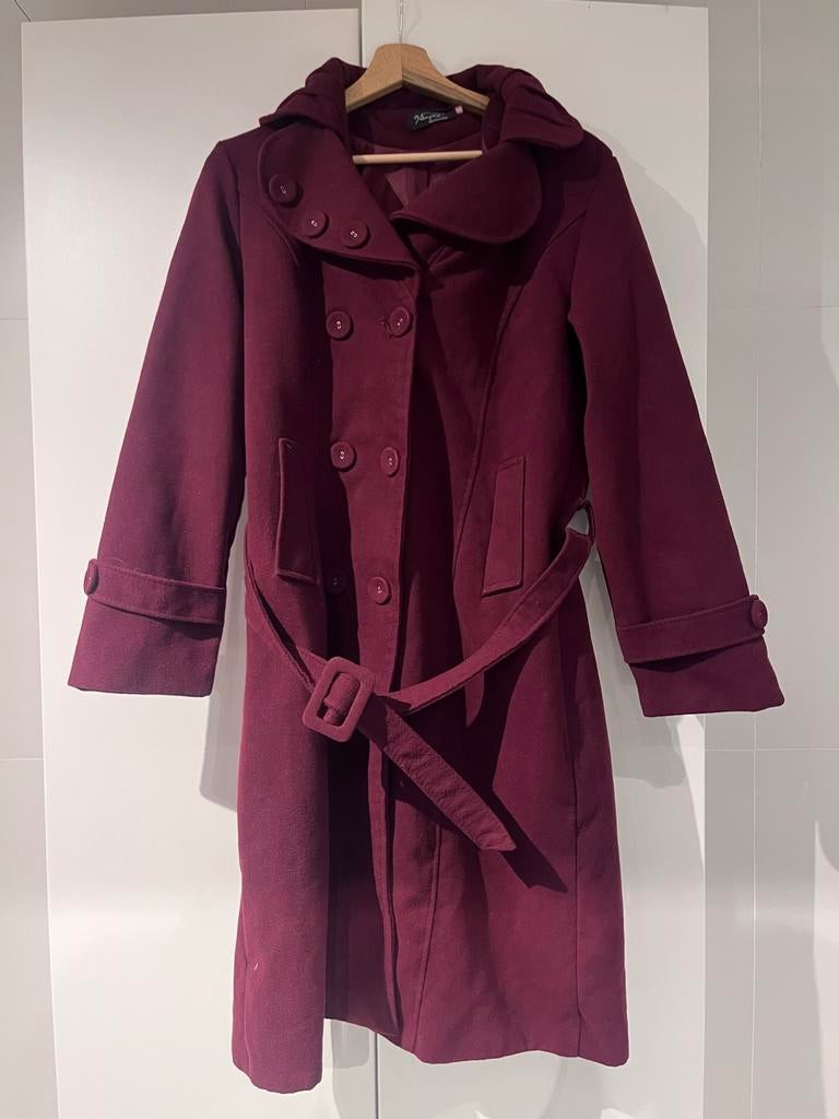 Bordeaux lange winterjas met ceintuur, Kleding | Dames, Jassen | Winter, Ophalen of Verzenden, Gedragen, Maat 38/40 (M), Rood