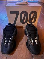 Adidas Yeezy 700 V3 Zwart, Ophalen of Verzenden, Gedragen, Zwart, Sneakers of Gympen