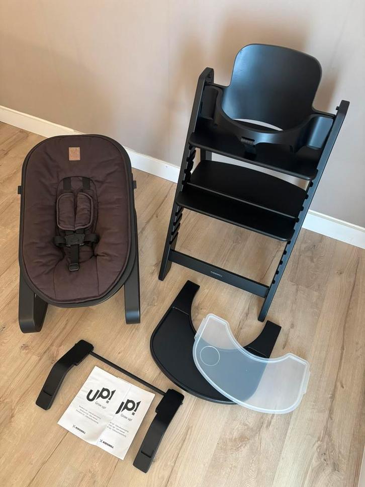 Kidsmill UP! Kinderstoel met babyset eetblad newborn wipper, Kinderen en Baby's, Kinderstoelen, Gebruikt, Meegroeistoel, Ophalen