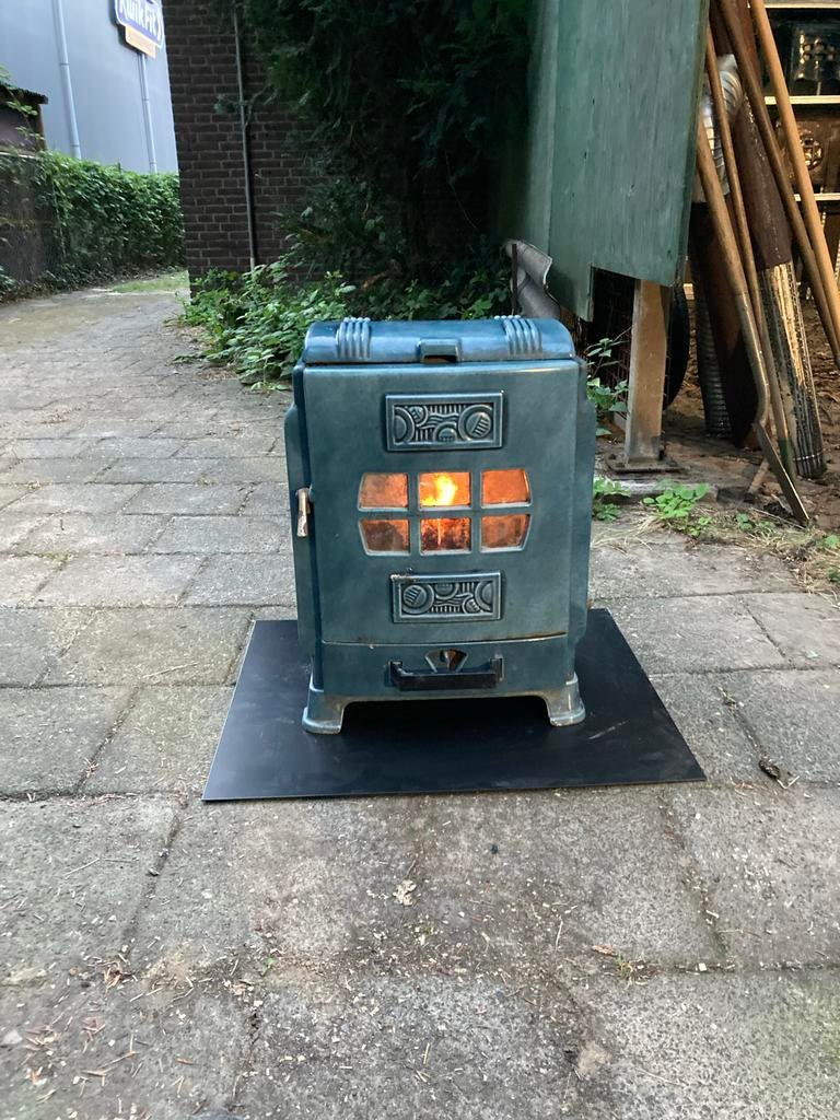 Antieke Franse gietijzeren kachel - Volledig gerestaureerd, Huis en Inrichting, Kachels, Overige brandstoffen, Ophalen of Verzenden