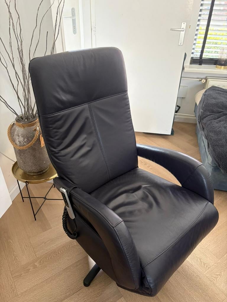 Elektrische sta op stoel, Huis en Inrichting, Fauteuils, Ophalen of Verzenden, 75 tot 100 cm, 50 tot 75 cm